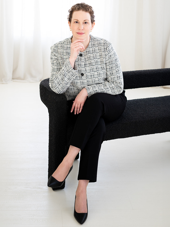 SSWG_Jenny-Wilson_Light-Background_Formal_Portrait-FULL