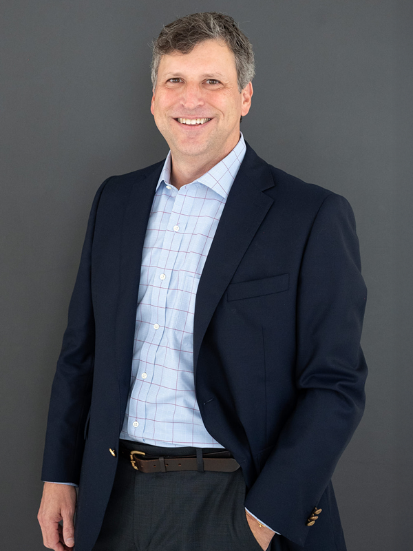 SSWG_Johnny-Garisson_Dark-Background_Portrait