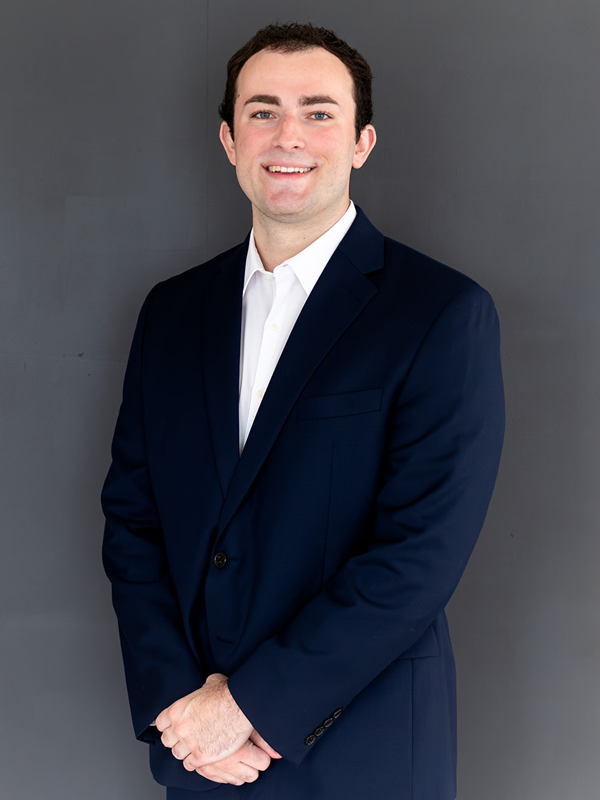 SSWG_Headshot_Robert-Mefford_Dark-Background_Formal_Portrait